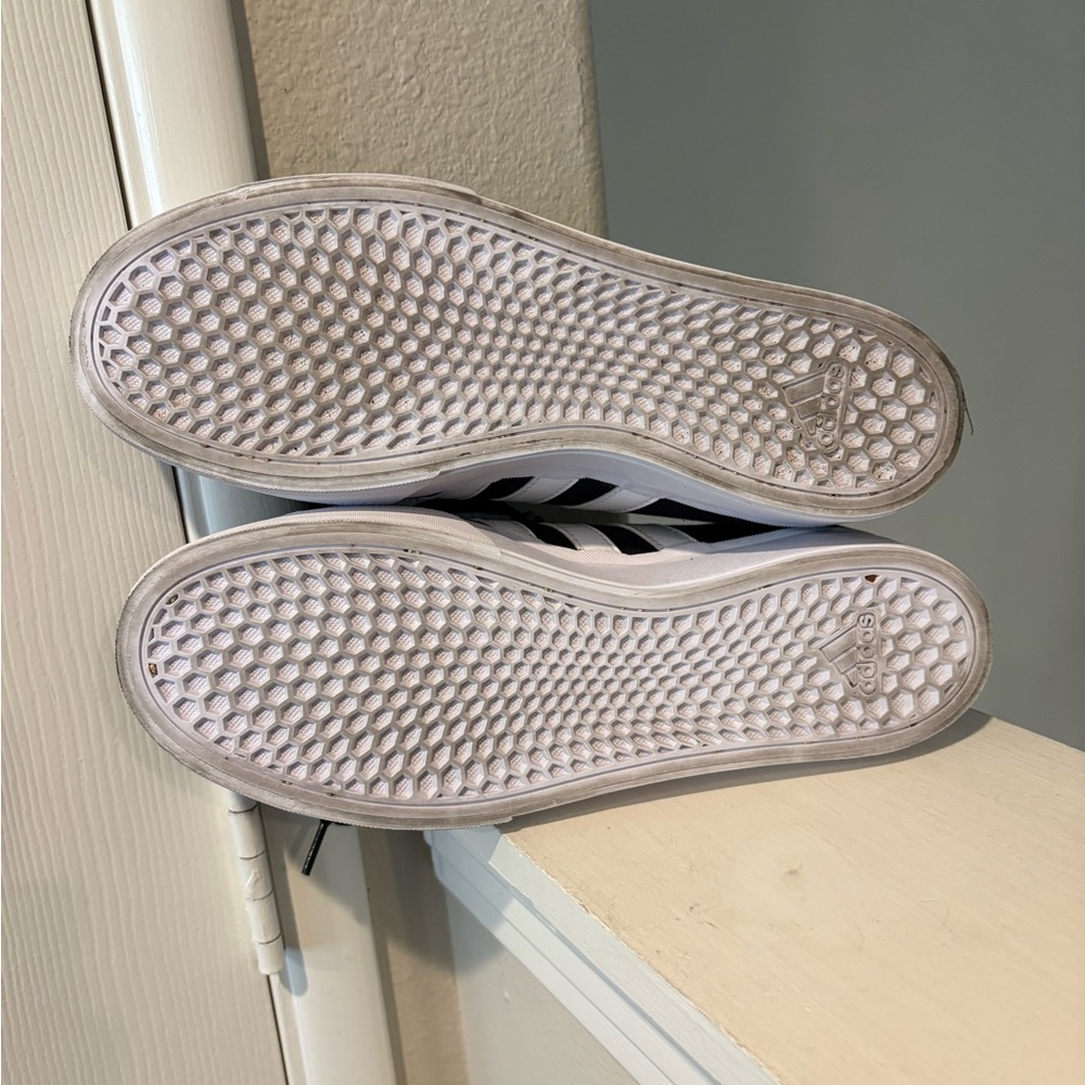 Adidas Bravada 2.0 Black/White Womens U.S Size 10.5  IE2310 - Picture 8 of 9